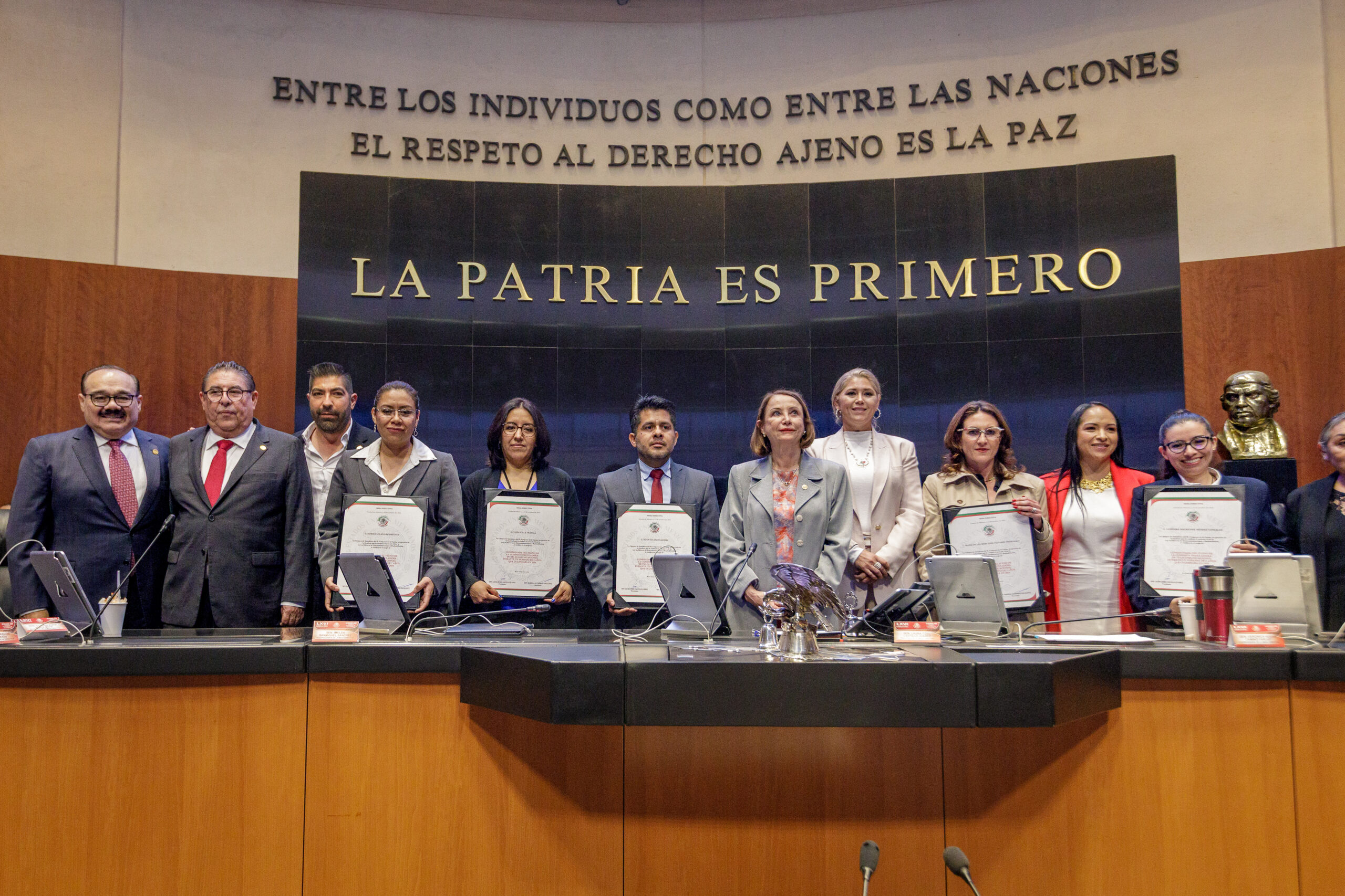 Especialistas en derecho, audiencias, telecomunicaciones y servicios satelitales integran el pleno de la CRT